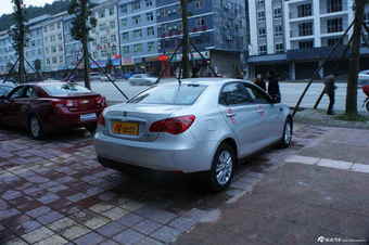 2012款荣威550S
